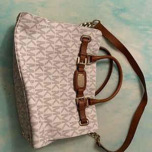 Never been used Michael Kors purse